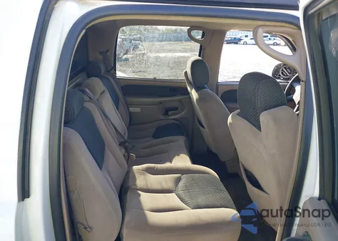 2003 Chevrolet Avalanche 1500 из США, поврежденный, VIN 3GNEC13T33G152631